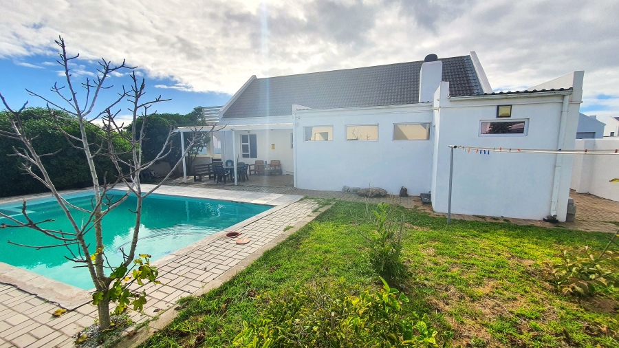 3 Bedroom Property for Sale in Golden Mile Western Cape